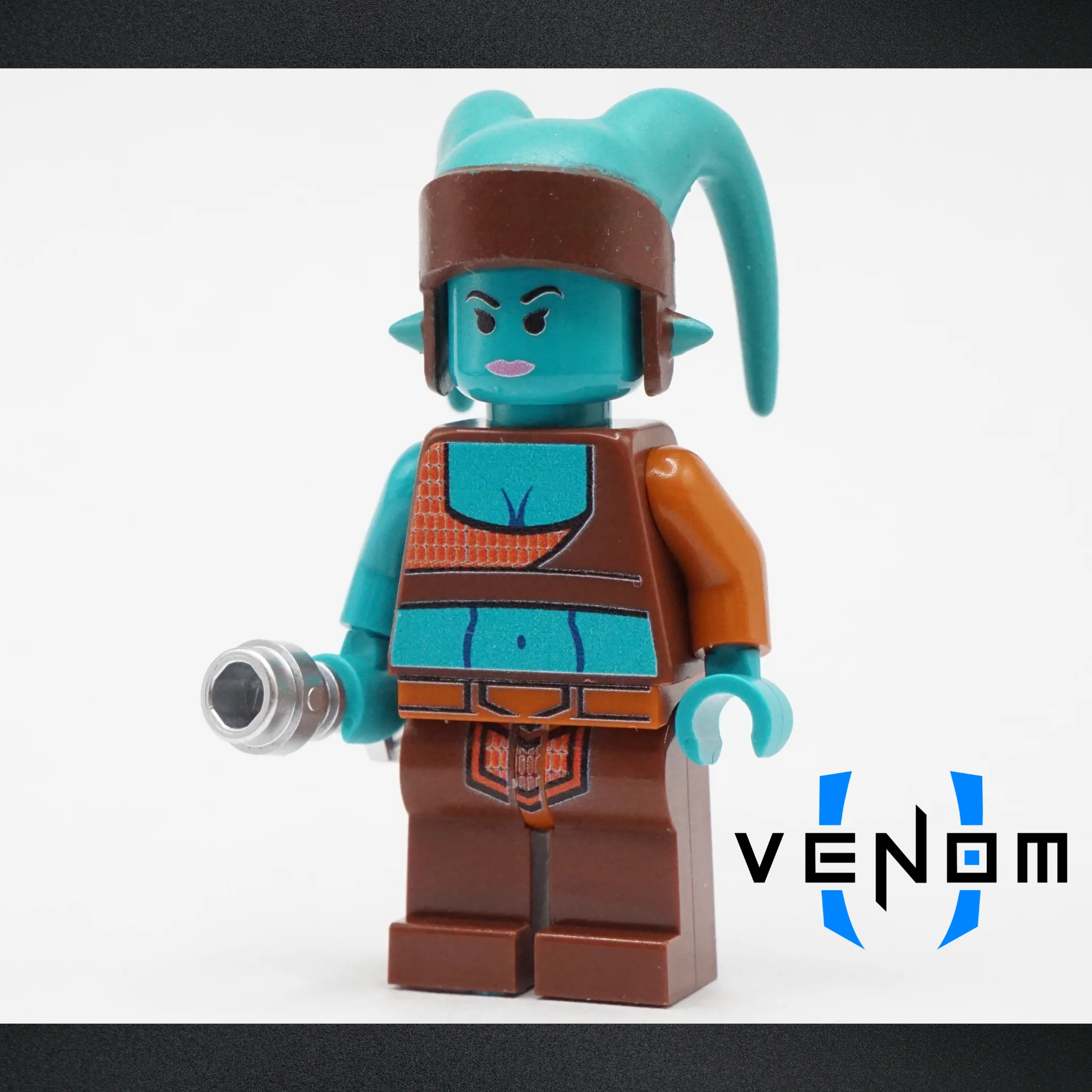 Classic Aayla UV Printed Figure - Image 3