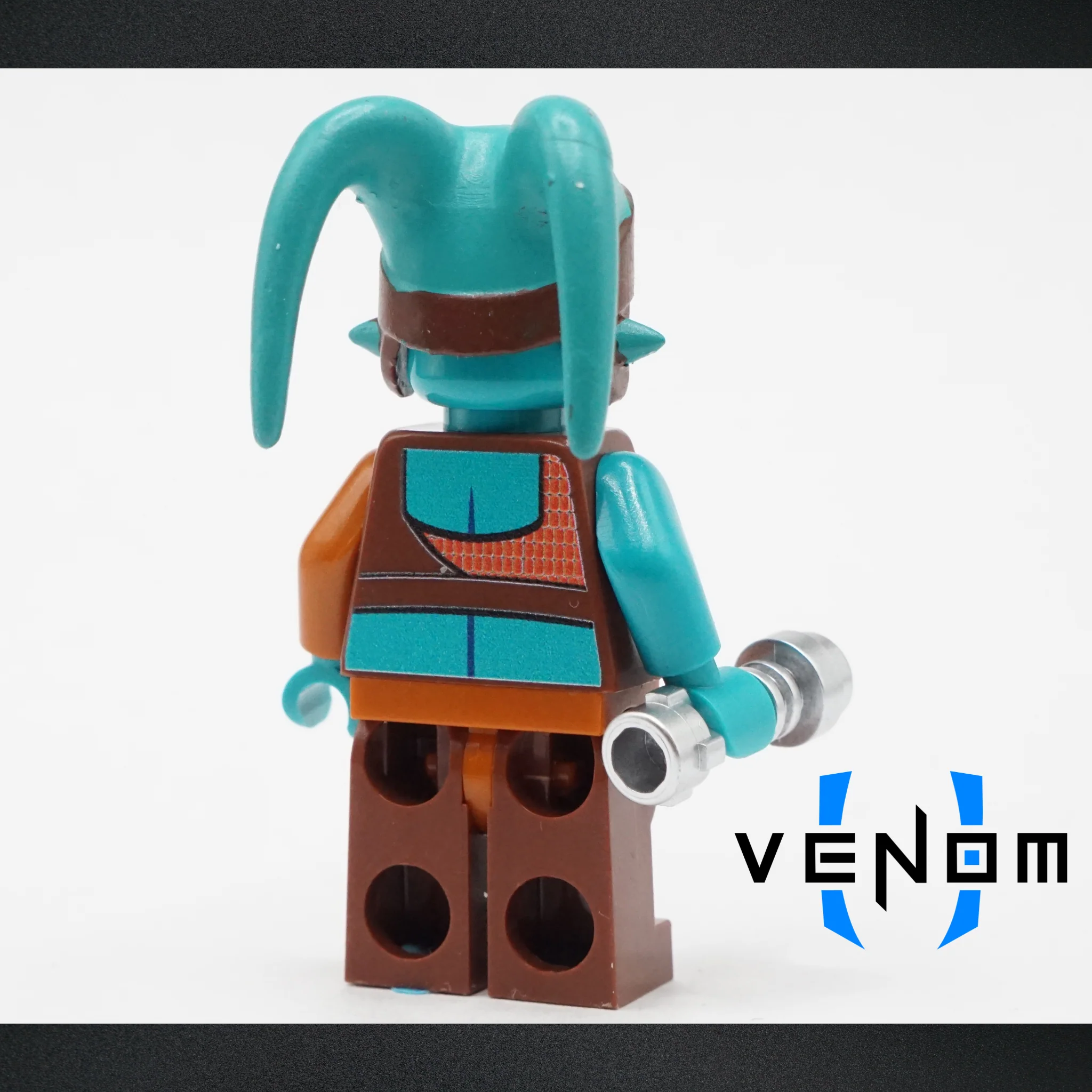 Classic Aayla UV Printed Figure - Image 4
